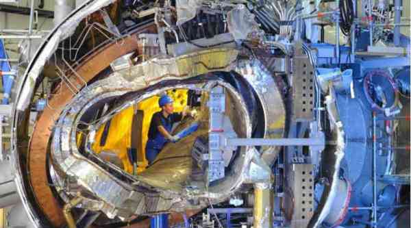 fusion reactor, star in jar reactor, clean energy, Wndelstein 7X, fusion energy device, stellerator, hydrogen plasma reactor, fission reactor, largest stellerator, science, science news