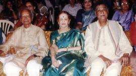 Abdul Halim Jaffer Khan, Abdul Halim Jaffer Khan death, Sitar maestro, sitar maestro Abdul Halim Jaffer Khan, Sitar maestro death, Mughal-e-Azam, Mughal-e-Azam film, music, india music, music in India, Pandit Bhimsen joshi, VV Giri, Hindustani classical music, classical music, George Bernard Shaw, india news, indian express news