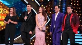 bigg boss 10, bigg boss, Bigg Boss 10, 21st January 2017, Bigg Boss 10, 21st January 2017 episode, Bigg Boss 10, 21st January 2017 news, Bigg Boss 10, 21st January 2017 updates, shah rukh khan bigg boss 10, shahrukh khan bigg boss 10, Mona Lisa evicted, mona lisa bigg boss. mona lisa, sunny leone shah rukh bigg boss 10, sunny leone bigg boss 10, salman shah rukh dance bigg boss