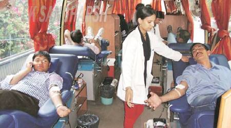 central govt employee, blood donation, govt employee blood donation, blood donation leave, india news, Indian express news