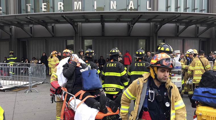 New York, New York train, New York train derails, NY train derail, Brooklyn train derail, Brooklyn train derailment
