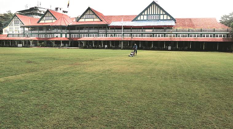 Bombay Gymkhana offers membership to babus, but BMC gives no relief