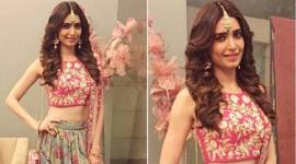 karishma-tanna-480 no alt set