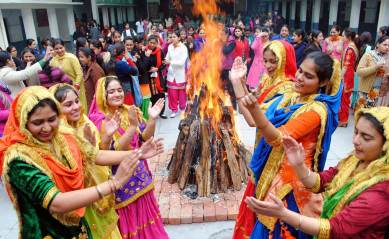 lohri, how to celebrate lohri, lohri greetings, lohri festival, lohri decoration