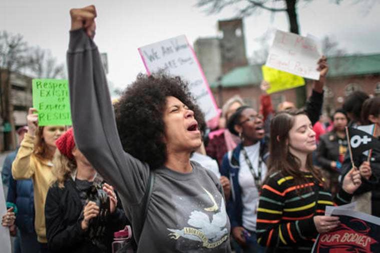 women march on washington, washington march, women's march in washington, feminist march, donald trump, trump, march against trump, feminist intersectionality, intersectionality in feminism, intersectionality, black lives matter, I will Go Out, Why Loiter, biggest women's march, US women's march, world news, US news