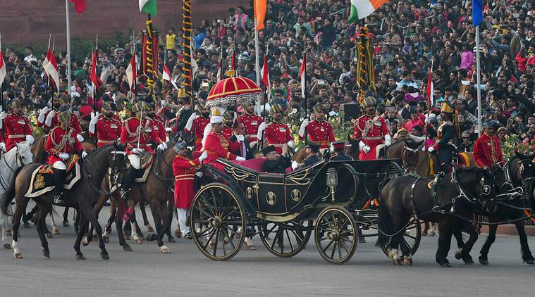 New Delhi: President Pranab Mukherjee escorted by his bodyguards arrives in a buggy to attend the Beating Retreat Ceremony at Vijay Chowk in New Delhi on Sunday. PTI Photo by Shahbaz Khan (PTI1_29_2017_000218B)