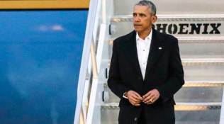 obama, barack obama, obama news, obama in florida, obama attends wedding, obama golf, obama golf buddy, world news