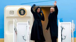 Barack Obama, Obama, President Obama, Obama Air Force One, Air Force One, Obama Air Force One final journey, air force one final journey, obama final journey, obama chicago trip, us news, world news, latest news, indian express