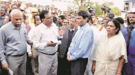 train derailed, train accident, hirakhand accident, Jagdalpur-Bhubaneswar Express derailment, death toll, Hirakhand Express derailed, Hirakhand Express, train accident, railway, suresh prabhu, odisha, odisha train accident, andhra pradesh, death toll, indian express news