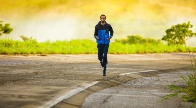 running marathon tips, running marathon easily, how to run a marathon, running dos and donts, running effects, running tips