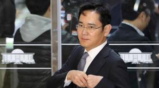 Samsung heir becomes suspect in S. Korea political scandal