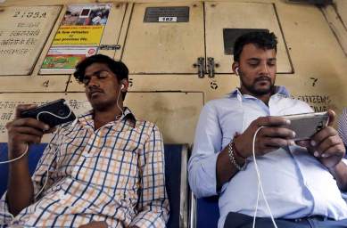 4G, 4G VoLTE smartphone, 4G VoLTE phone, Rs 2000 4G phone, Reliance, Reliance Jio 4G feature phone, Reliance Jio 4G phone, 4G feature phone, 4G smartphones, 4G data rates, What is 4G