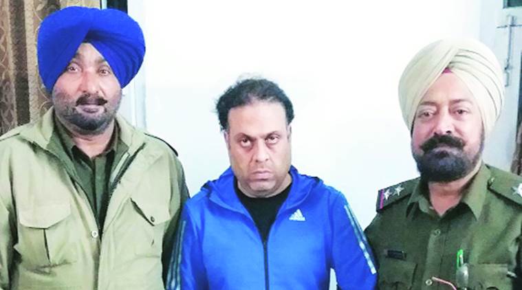 Chandigarh theft, Chandigarh thief caught, mobile app helps catching thieves, theft at house, robbery, indian express news
