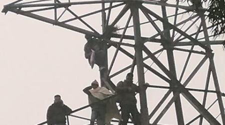 punjab elections 2017, punjab polls, sukhbir singh badal, ASHA workers, unemployment rally, punjab tower rally, aam aadmi party, education protest, punjab polls, indian express news, india news