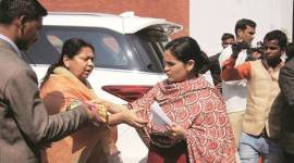 Uttar Pradesh elections, UP polls, Up polls 2017, akhilesh yadav, akhilesh yadav parents, Up Cm parents, phase 3 up elections, old lucknow voters, voting, vote campaigning, samajwadi party, akhilesh yadav supporters, SP supporters, indian express news, inda news