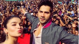 alia-varun-480 alia bhatt, varun dhawan, alia varun, badrinath ki dulhania jaipur, badrinath ki dulhania release, tamma tamma again, tu premi main premi, alia bhatt singing, alia bhatt voice, varun dhawan films, alia bhatt films, indian express, entertainment news