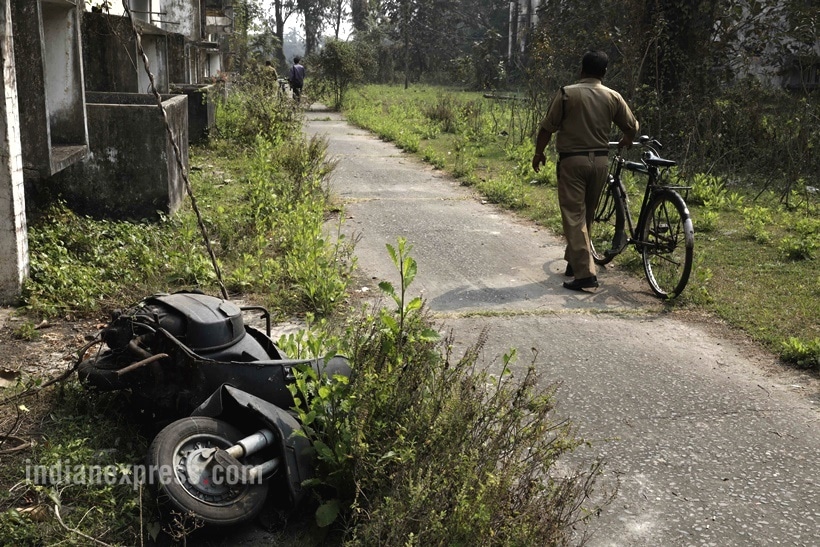 ambassadors, hindustan motors, Peugeot buys Ambassadors, kolkata ambassadors, ambassadors in kolkata, kolkata hindustan motors, kolkata hindustan motors ambassadors, indian express, indian express news