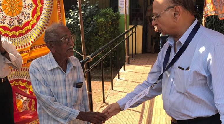 Former Goa CM Pratapsing Rane with a 100-year-old voter, Appa Majik, in Poriem (Source: Express Photo)
