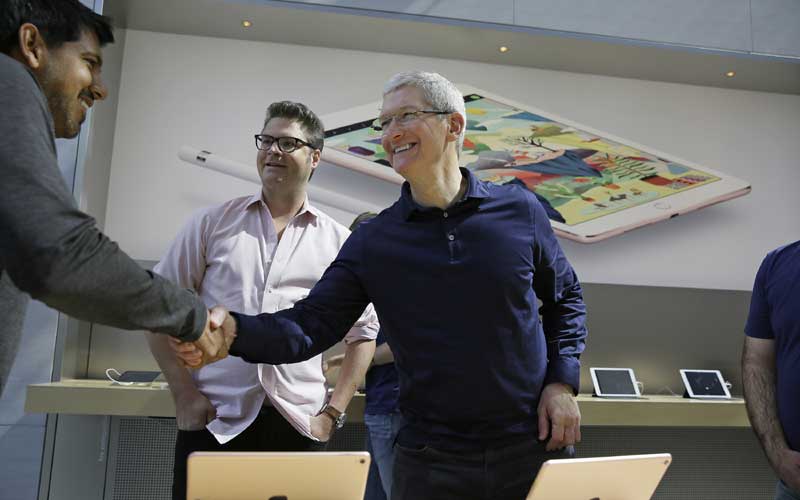 Augmented reality is next big idea, like the smartphone: Apple’s Tim ...