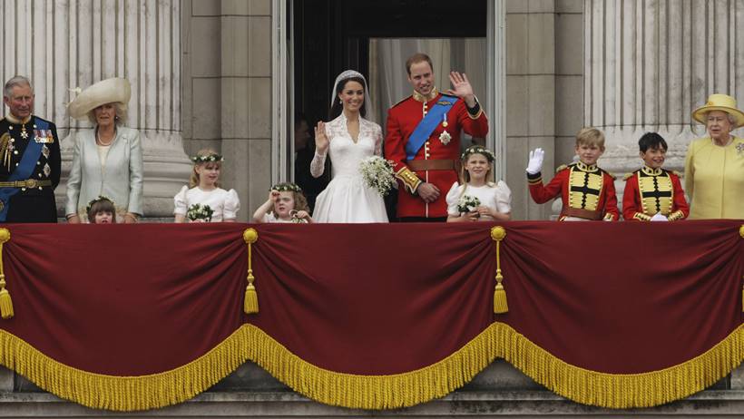 queen elizabeth II, queen elizabeth, queen elizabeth sapphire jubilee, british monarch queen elizabeth II, sapphire jubilee, uk news, world news, indian express