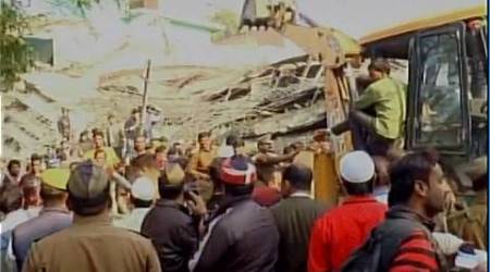 Kanpur building collapse, Kanpur underconstruction building collapse, Kanpur building collapse death, Kanpur building collapse report, Kanpur building collapse relief, indian express news