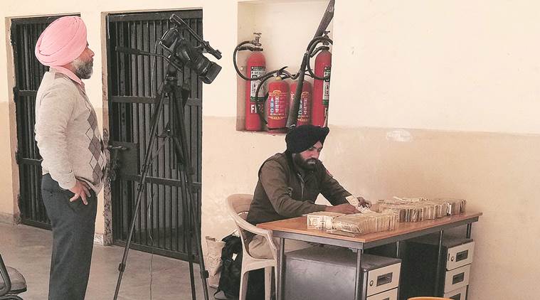 Chandigarh police, police malkahanas, demonetised currency notes, Reserve Bank of India, RBI, centralised bank account, india news, indian express news