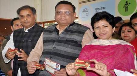 Dehradun: Senior Congress leader Kumari Selja along with party leaders issuing youth employment guarantee green cards in Dehradun on Friday. PTI Photo (PTI2_3_2017_000183A)