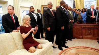 donald trump, donald trump aide, donald trump aide viral photo, Kellyanne Conway photo, Kellyanne Conway, Kellyanne Conway twitter, Kellyanne Conway sofa, Kellyanne Conway oval office, indian express, indian express news