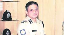 BJP leader Kailash Vijayvargiya, BJP leader Kailash Vijayvargiya defamation case, cop files defamation, defamation against BJP leader, Kolkata Police Commissioner Rajiv Kumar, Kolkata Police Commissioner Rajiv Kumar lodges defamation case, indian express news