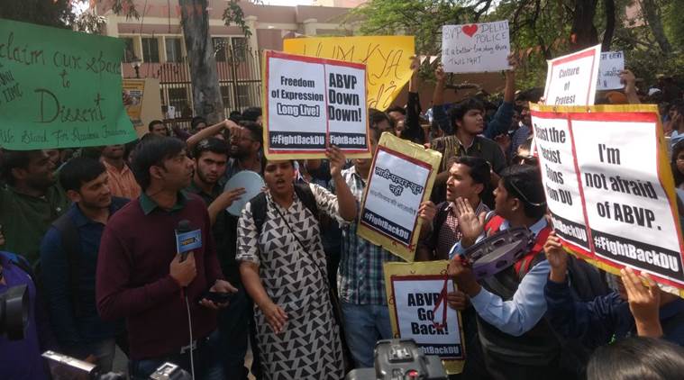 du protest, DU protest live updates, DU protest live, khalsa college live, du student protest updates, news, delhi university, latest news, du protest today, delhi university protest march, delhi university violence, protest against abvp, du nationalism, du free speech, du fights back, ramjas, ramjas violence, ABVP, ABVP violence, gurmehar kaur, indian express news, india news, delhi news, ramjas violence updates
