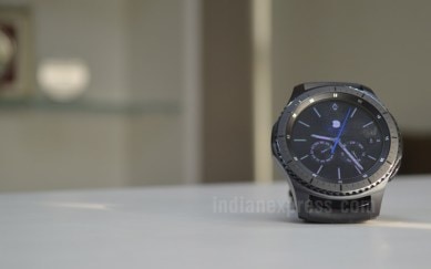 Aumentar Fortalecer cuchara Samsung Gear S3 review: More features, but is that enough? | Technology  News,The Indian Express