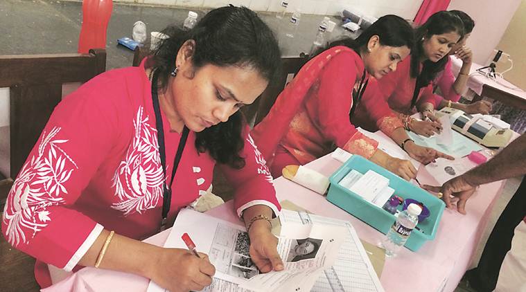 Goa elections, Goa polls, record turnout in Goa, 83 per cent in Goa polling, Manohar Parrikar Chief Electoral Office, EVM machines, Goa news, India news, Indian Express