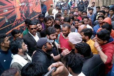 padmavati shoot, attack on sanjay leela bhansali, SRKS, karni sena, Shri Rajput Karni Sena, india news, latest news