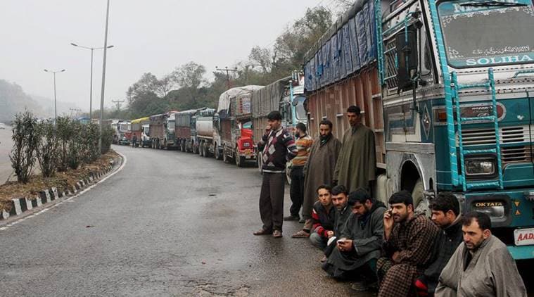 jammu srinagar national highway, jammu srinagar highway, srinagar jammu highway closed, india news, jammu kashmir news, indian express news