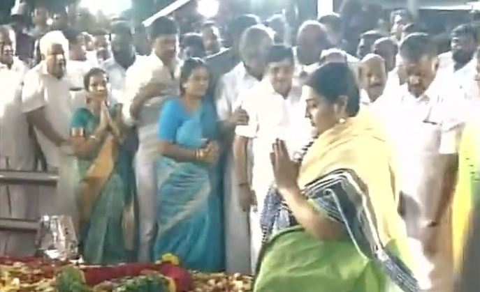 sasikala, sasikala convicted, DA case, sasikala news, sasikala verdict, supreme court, sasikala da case verdict, sasikala court case, sasikala case decision, sasikala verdict, DA case. O Panneerselvam, tamil nadu, tamil nadu crisis, tamil nadu live updates, supreme court, india news