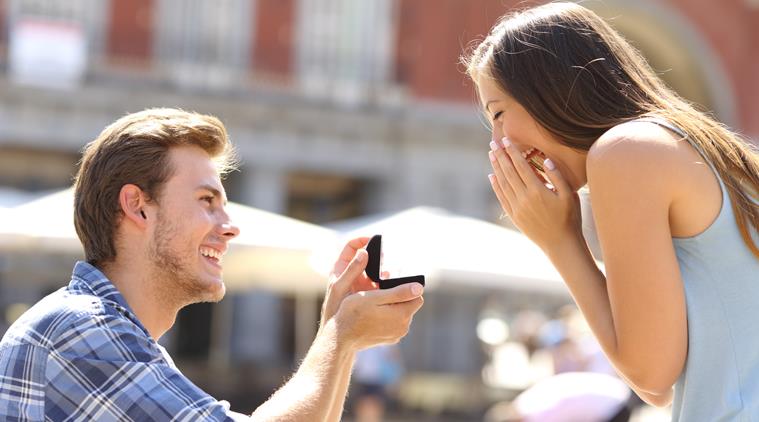 valentine's day, valentine's day 2017, happy valentines day, happy propose day, quirky proposal,s best ways to propose today, indian express, indian express news, trending, trending globally