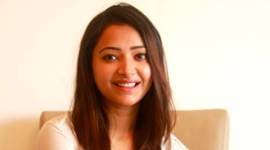 Shweta Basu Prasad, ROOTS, ROOTS documentary, kala ghoda art festival, shweta basu 2014, sex racket controversy, badrinath ki dulhania, varun dhawan, alia bhatt, badrianath ki dulhania songs, shweta basu controversy, chandranandini, indian express news, entertainment news
