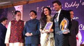 Shah Rukh Khan, Yash Chopra Award, Yash Chopra Award 2017, srk Yash Chopra Award, srk, srk rekha, rekha, Shah Rukh Khan award