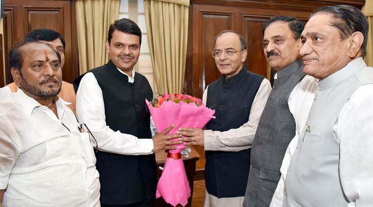 Maharashtra CM Fadnavis to Finance Minister Jaitley: Direct banks to expedite crop loan to farmers