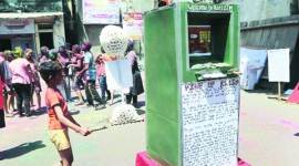 maharashtra, maharashtra news, maharashtra girgaum, maharashtra ATM protest, maharashtra ATM transaction fees, indian express, india news