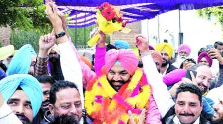 Congress, Amritsar Lok Sabha seat, Captain Amarinder Singh, Satluj-Yamuna link canal issue, Gurjeet Singh Aujla