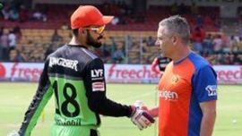 virat kohli, kohli, virat kohli shoulder injury, kohli ipl, virat kohli ipl, virat kohli australia, virat kohli india australia, ipl 2017, ipl 10, ipl 2017 news, royal challengers bangalore, rcb, gujarat lions, gujarat lions coach, cricket news, sports news