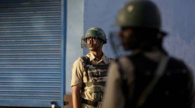 Kashmir bypolls, Anantnag bypolls, bypoll polling stations, polling stations location change, pulwama polling stations, kashmir news, india news, latest news, indian express
