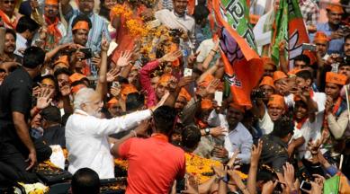 Narendra Modi, Modi road show, Modi road show in Delhi, Modi road show live updates, BJP, BJP victory, Uttar Pradesh, Uttarakhand, UP election results, UP election, Amit Shah, India news, Indian express
