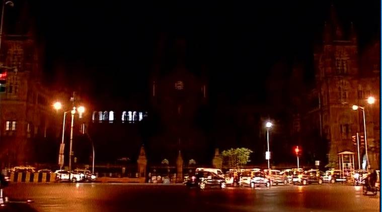 Earth Hour, Earth Hour 2017, Earth hour India, Earth hour across the world, earth hour in pictures, one hour darkness, earth hour climate change, environmental initiatives earth hour, science news, indian express