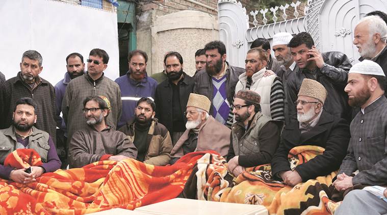 kashmiri separatists, boycott, Anantnag, Srinagar Lok Sabha bypolls, Mirwaiz Umar Farooq, Syed Ali Shah Geelani, Yasin Malik, kashmir news, india news, indian express news