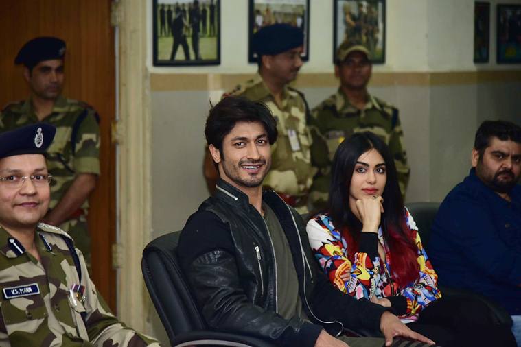 Commando 2 movie review: Vidyut Jammwal flexes muscle for India but is it  worth a watch?