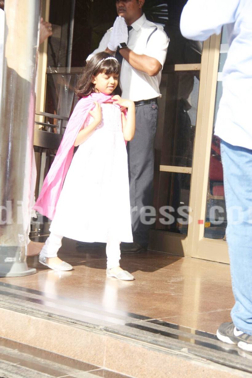 Aishwarya Rai father prayer meet, Aishwarya Rai Bachchan, Aishwarya Rai father, aaradhya bachchan, Aishwarya Rai father prayer meet images, Aishwarya Rai father prayer meet pictures
