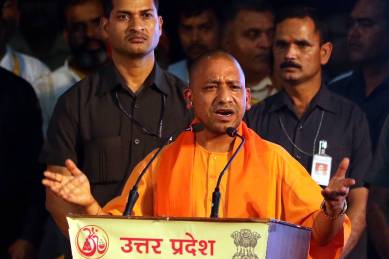 uttar pradesh, yogi adityanath, Uttar pradesh cm yogi, farmer loan waiver, farm loan waiver, farmer distress, agriculture, up farmer, india news, indian express