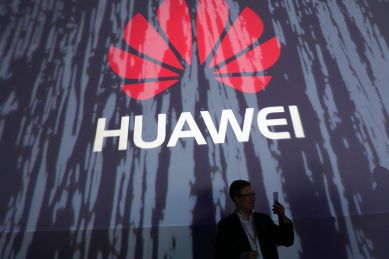 Smartphone maker, Huawei, focus on midrange smarphones, global market, well crafted strategy, ecosystem of devices, Top 5 smartphone companies, Huawei rivals, Counterpoint Research, Technology, Technology news 